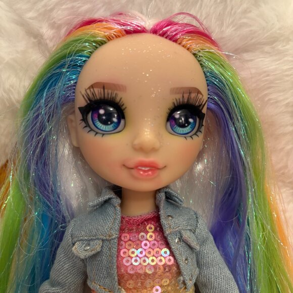 Rainbow High Amaya Raine Shimmer 11" Fashion Doll 2019 (SKU: 325TO) - Picture 2 of 14